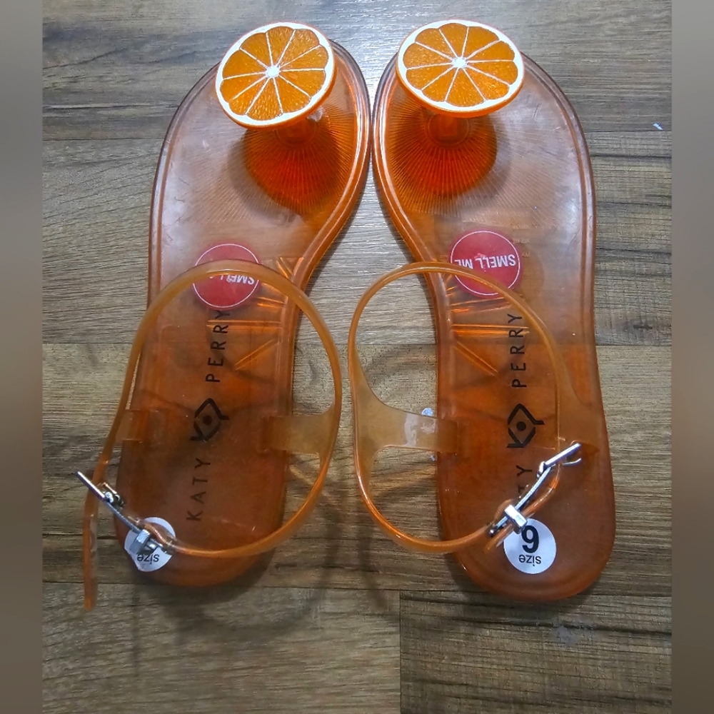 Katy Perry Smell Me Orange Jelly Sandals New Size 6.